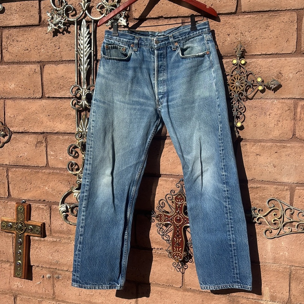 Vintage Levi’s 501’ Men’s Straight Leg 80s Button Fly USA W 36 L 32